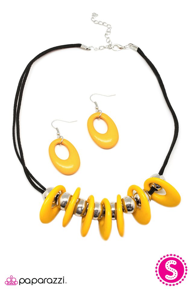 Paparazzi ♥ Fearless Fascination - Yellow ♥ Necklace