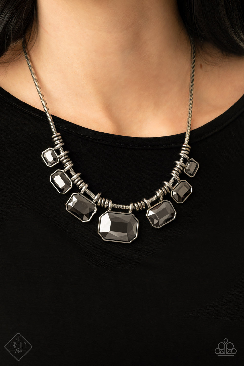 Paparazzi ♥ Urban Extravagance - Silver ♥  Necklace