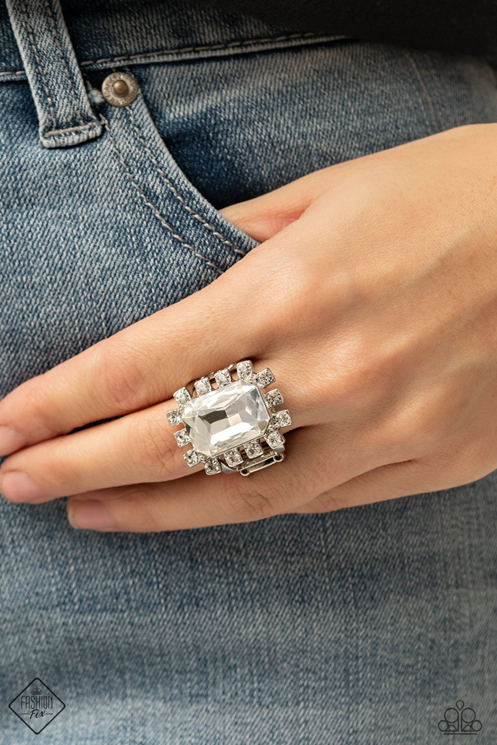 Paparazzi ♥ Galactic Glamour - White ♥  Ring