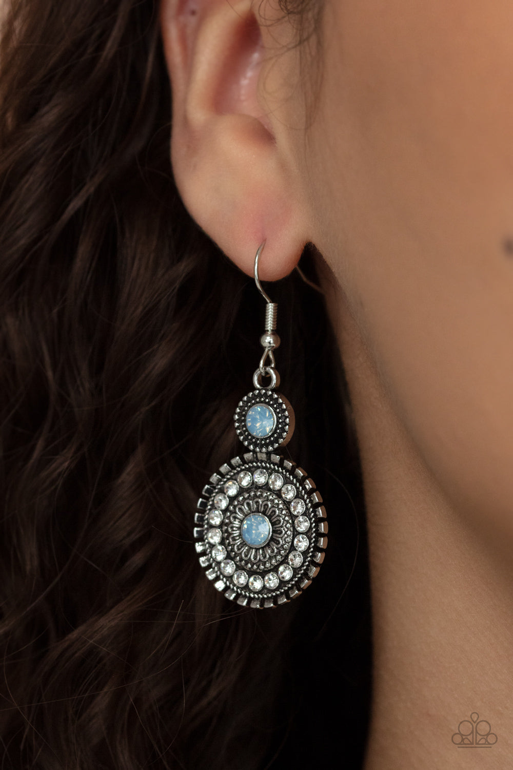 Paparazzi ♥ Opulent Outreach - Blue ♥  Earrings