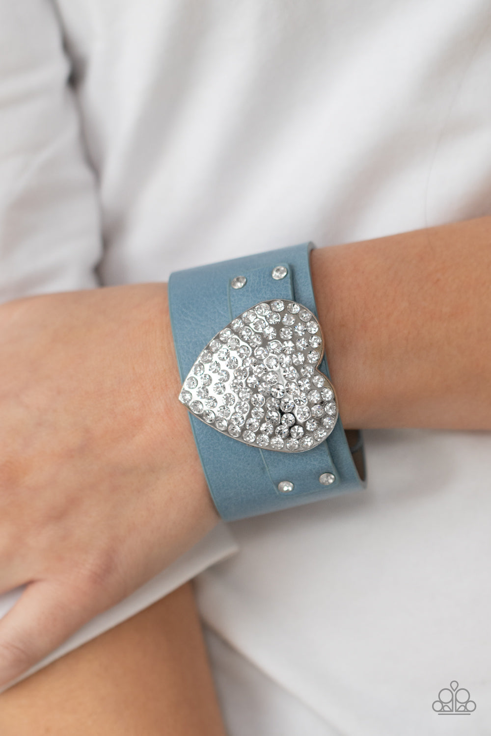 Paparazzi ♥ Flauntable Flirt - Blue ♥  Bracelet
