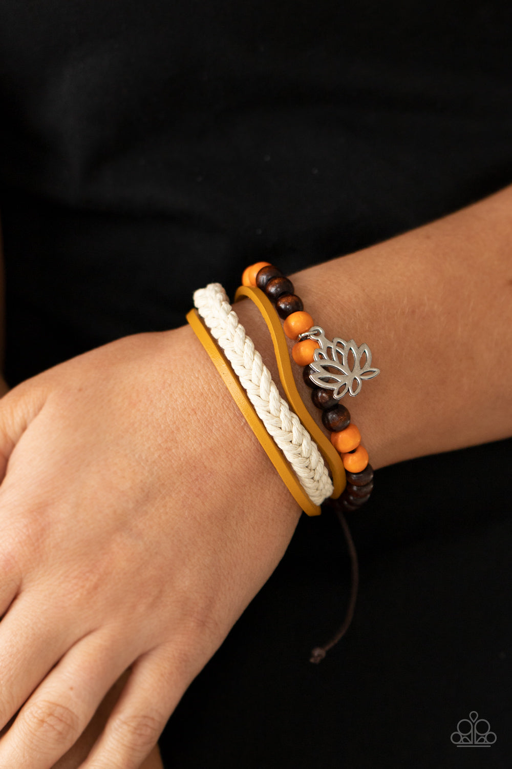 Paparazzi ♥ Lotus Beach - Orange ♥  Bracelet