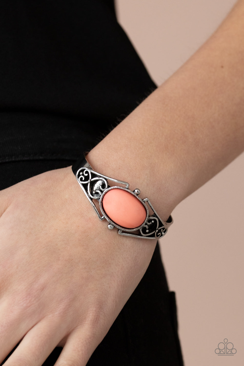 Paparazzi ♥ Springtime Trendsetter - Orange ♥  Bracelet