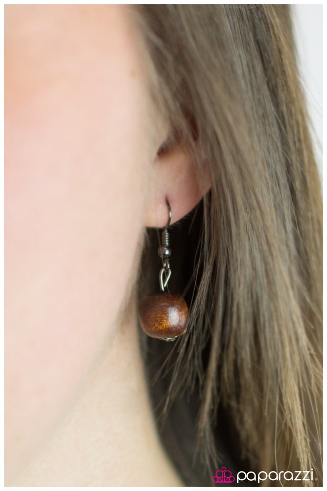 Paparazzi ♥ Surfs Up - Red ♥ Necklace