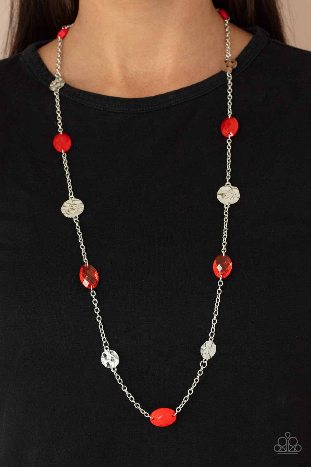 Paparazzi ♥ Glossy Glamorous - Red ♥  Necklace