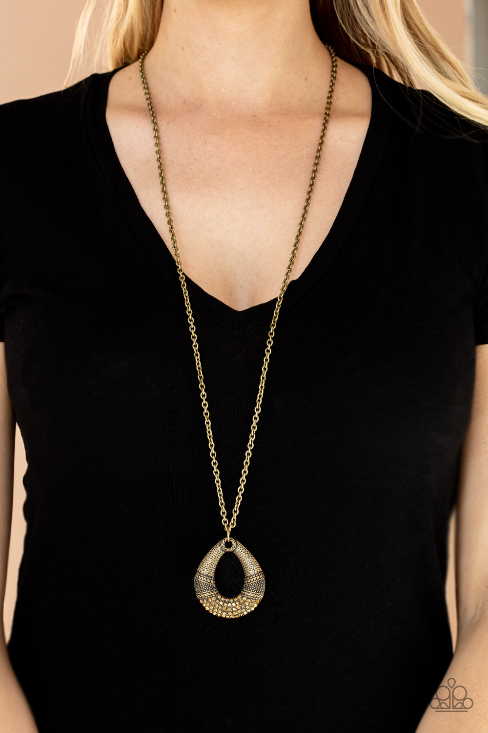 Paparazzi ♥ Glitz and Grind - Brass ♥  Necklace