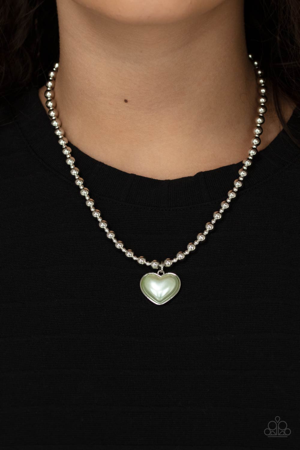 Paparazzi ♥ Heart Full of Fancy - Green ♥  Necklace