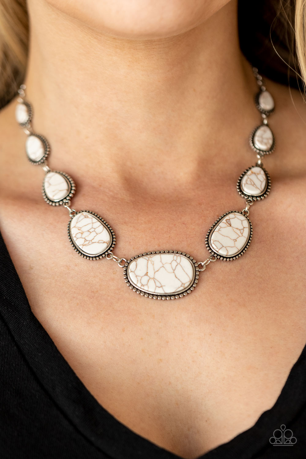 Paparazzi ♥ Elemental Eden - White ♥  Necklace