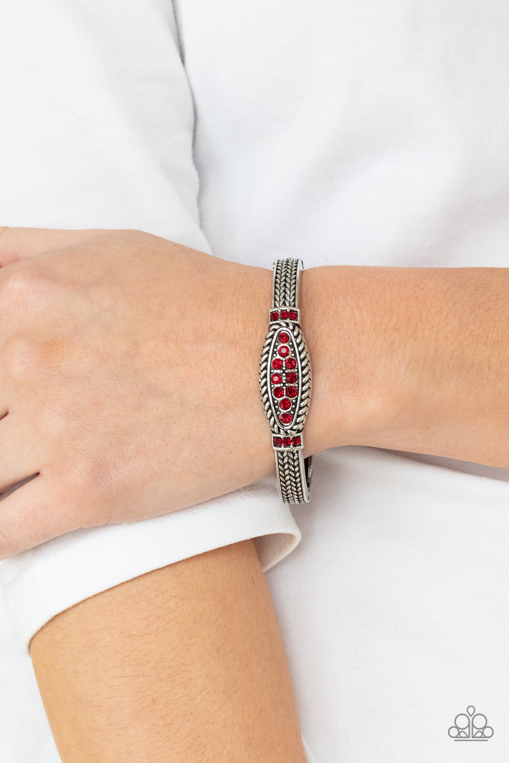 Paparazzi ♥ Locked in Luster - Red ♥  Bracelet