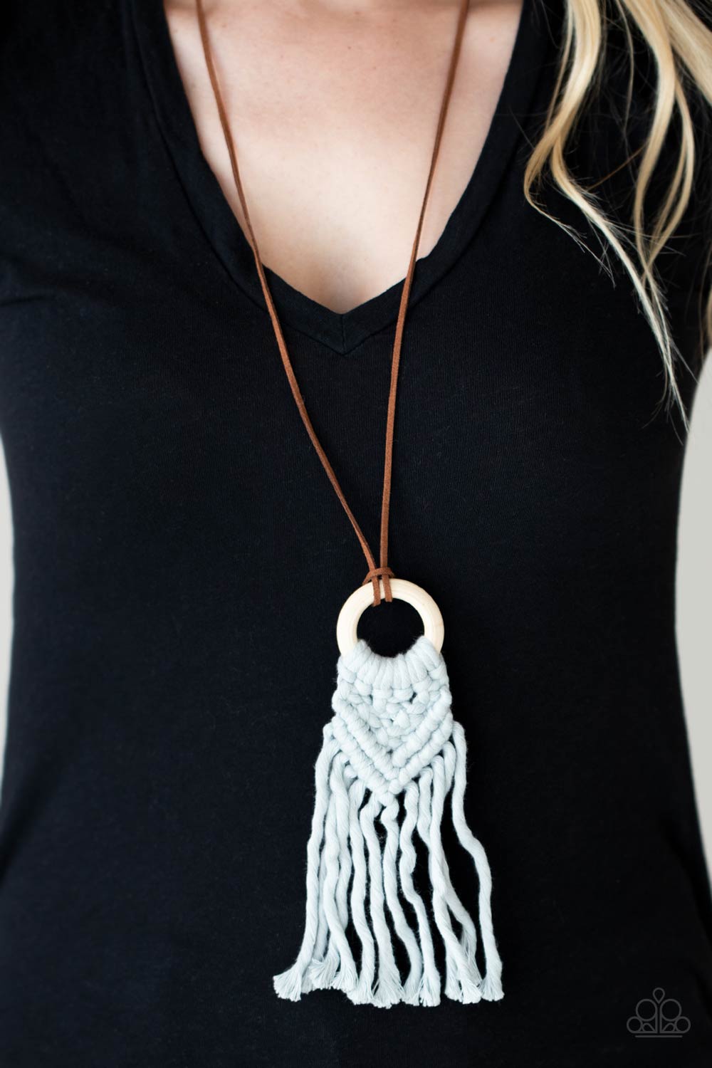 Paparazzi ♥ Crafty Couture - Silver ♥  Necklace