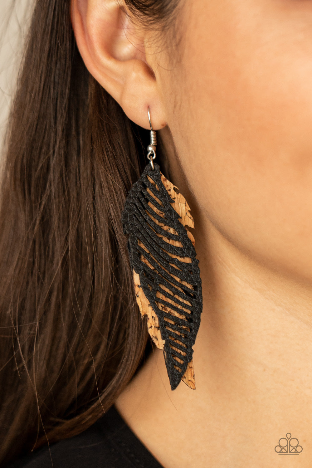Paparazzi ♥ WINGING Off The Hook - Black ♥  Earrings
