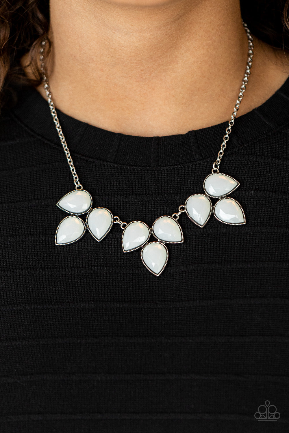 Paparazzi ♥ Prairie Fairytale - White ♥  Necklace