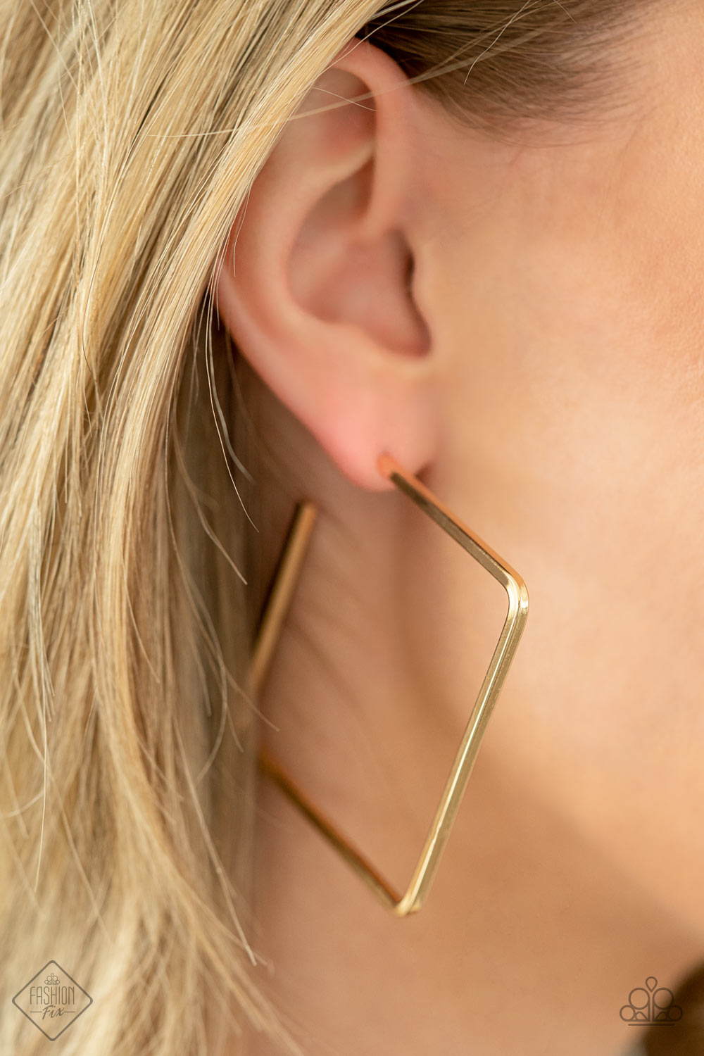Paparazzi ♥ Material Girl Magic - Gold ♥  Earrings