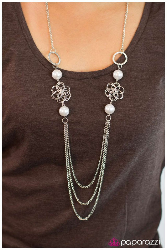 a-beautiful-disaster-p2wh-wtxx-036xx