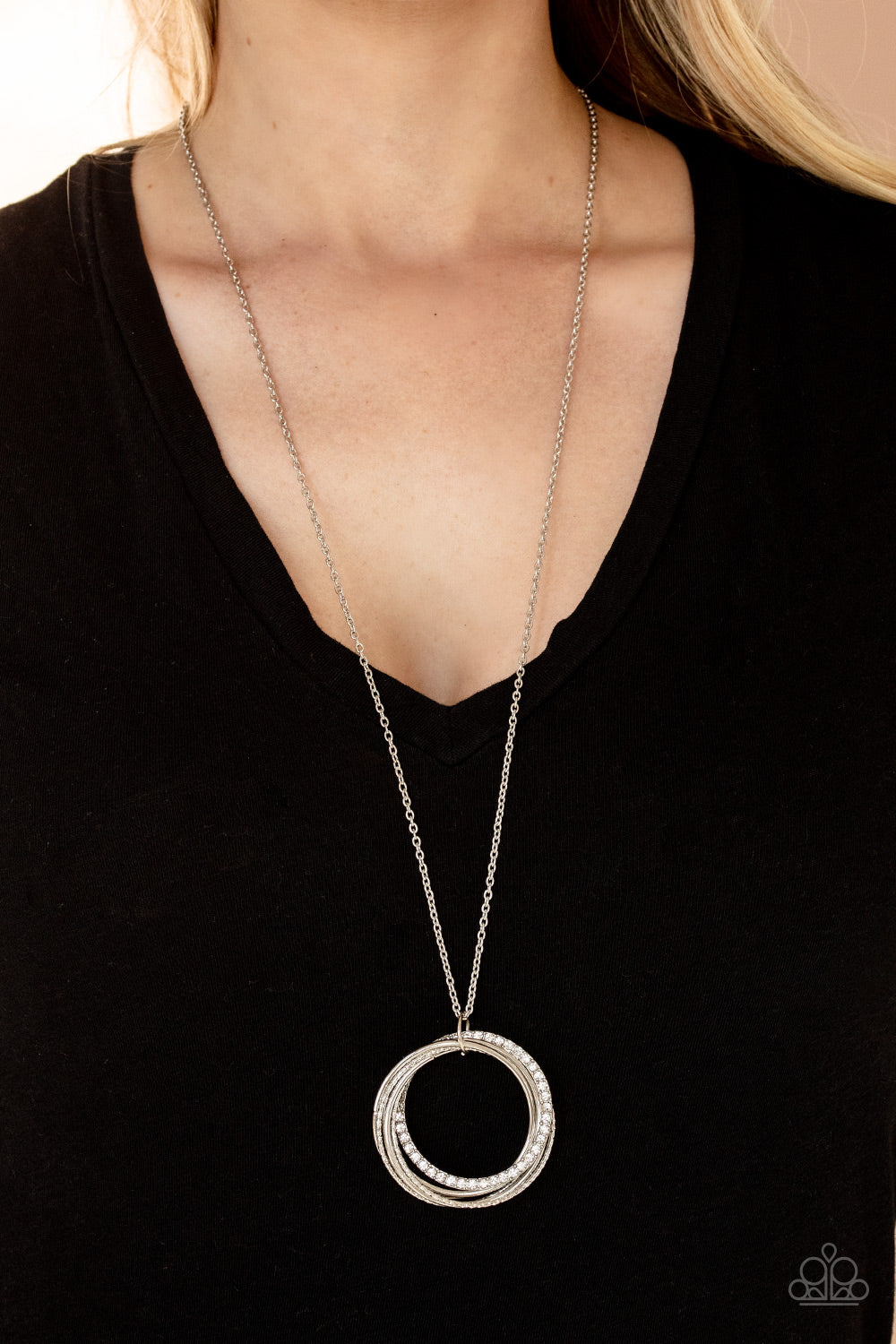 Paparazzi ♥ Harmonic Halos - White ♥  Necklace