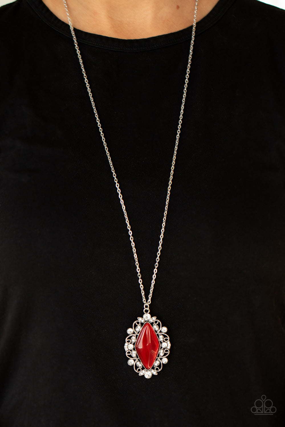 Paparazzi ♥ Exquisitely Enchanted - Red ♥  Necklace
