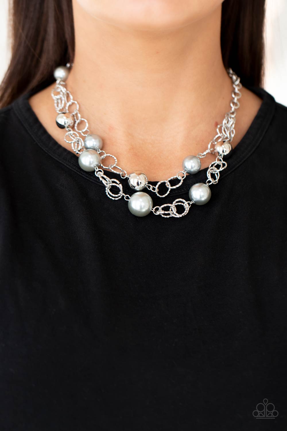 Paparazzi ♥ New Age Knockout - Silver ♥  Necklace