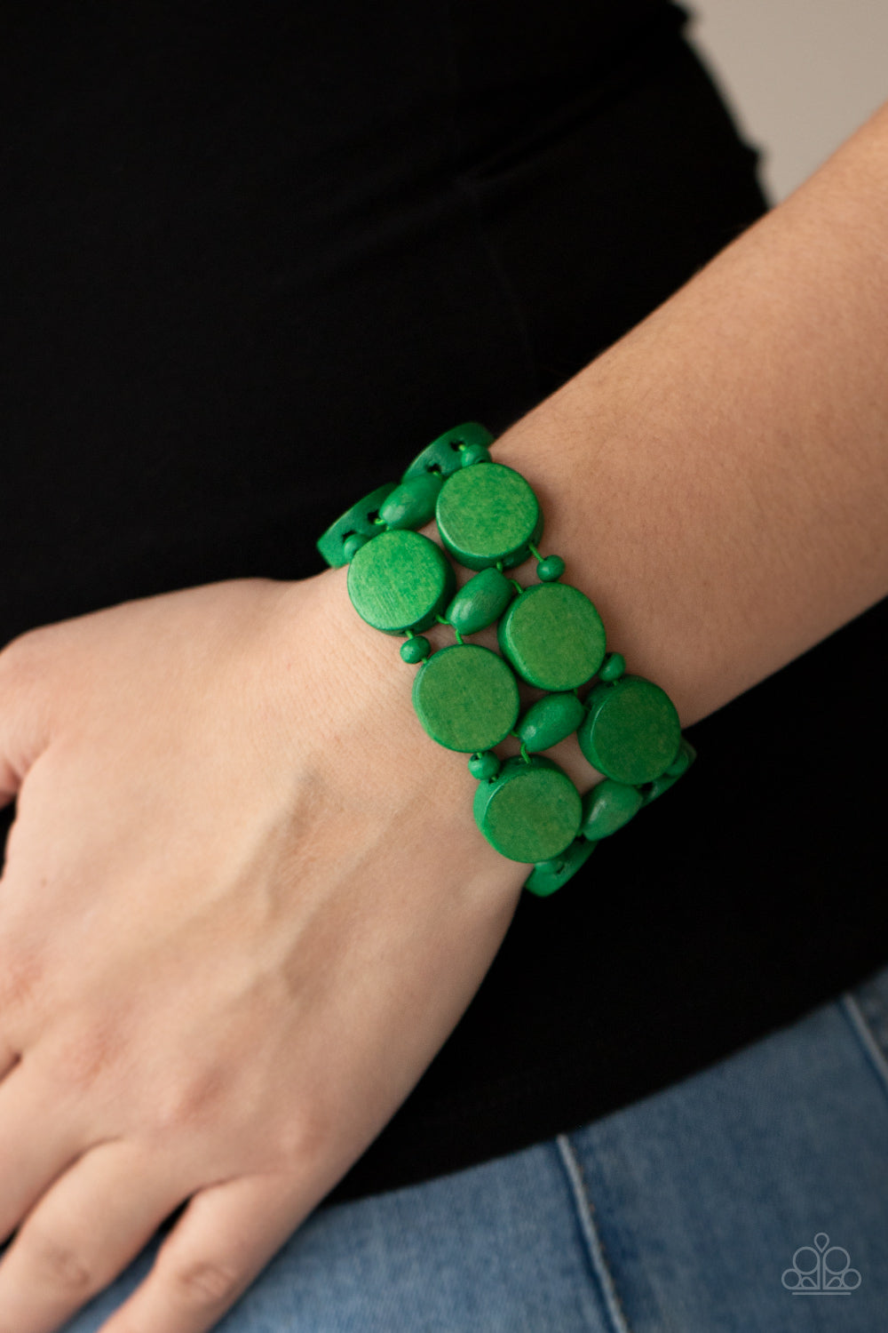 Paparazzi ♥ Beach Bravado - Green ♥  Bracelet