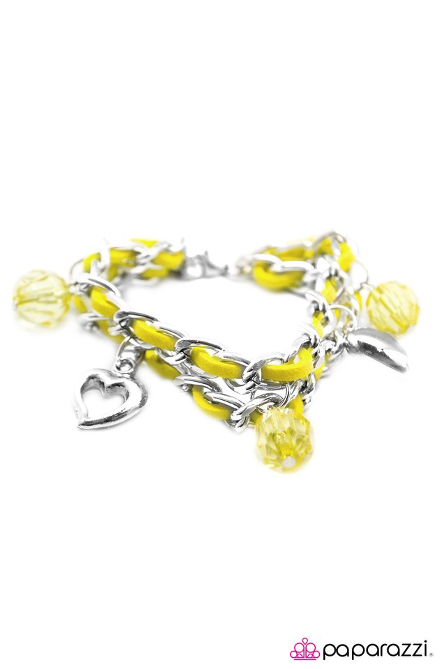 Paparazzi ♥ Cold Hearted - Yellow ♥ Bracelet