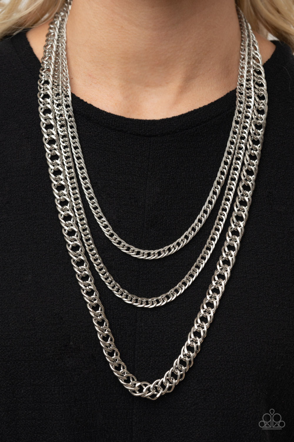 Paparazzi ♥ Chain of Champions - Silver ♥  Necklace