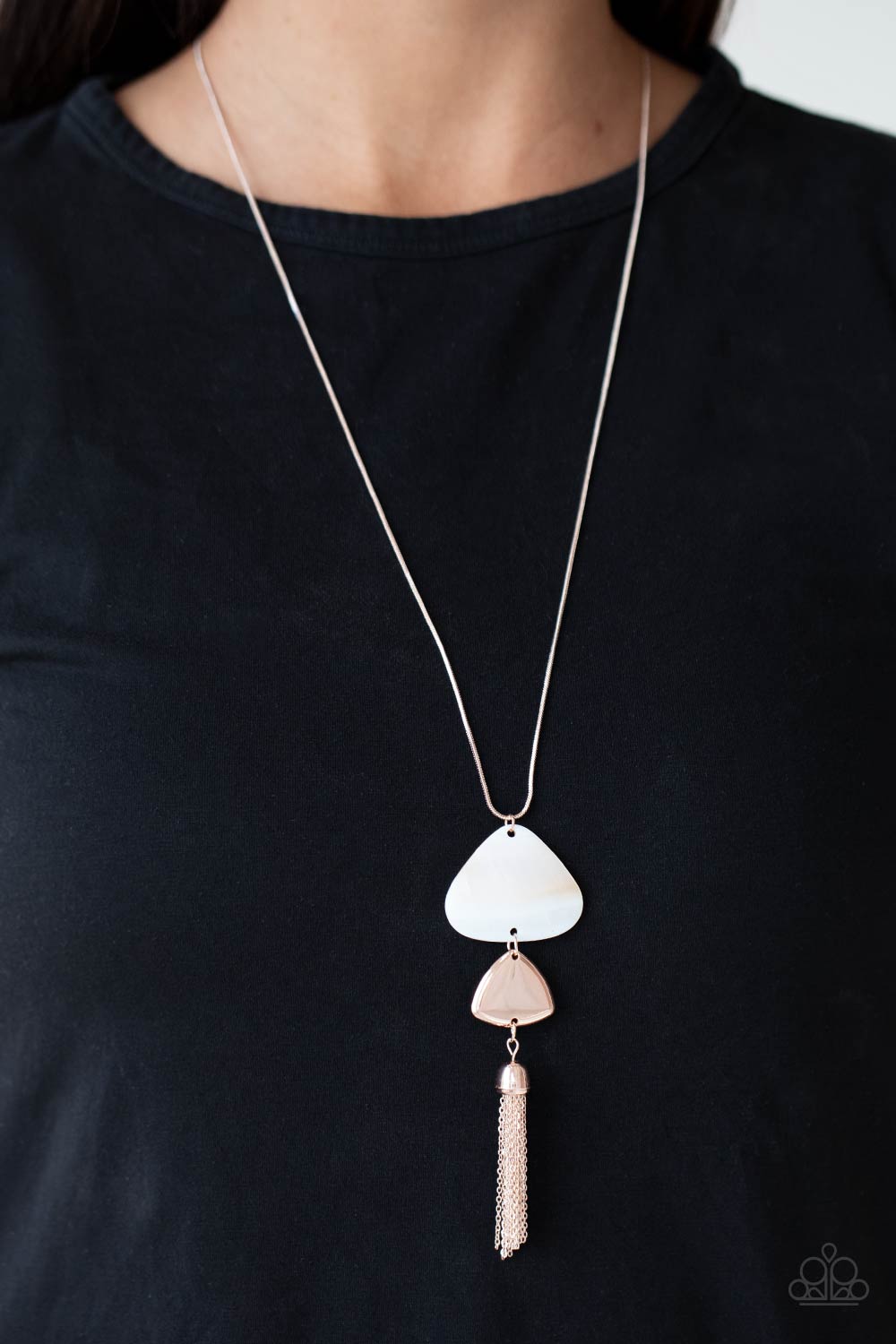 Paparazzi ♥ TIDE You Over - Rose Gold ♥  Necklace
