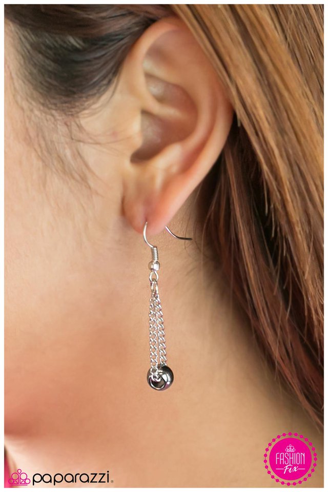 Paparazzi ♥ Wildfire - Black ♥ Necklace