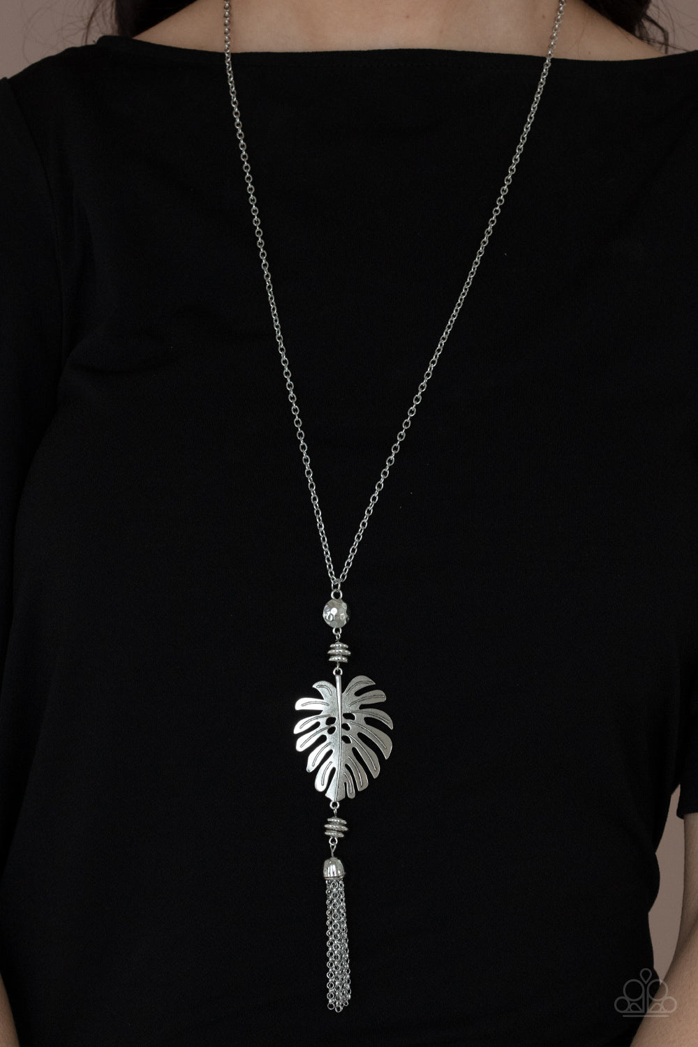 Paparazzi ♥ Palm Promenade - Silver ♥  Necklace