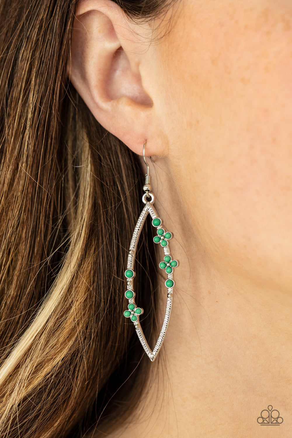 Paparazzi ♥ Flowery Finesse - Green ♥  Earrings