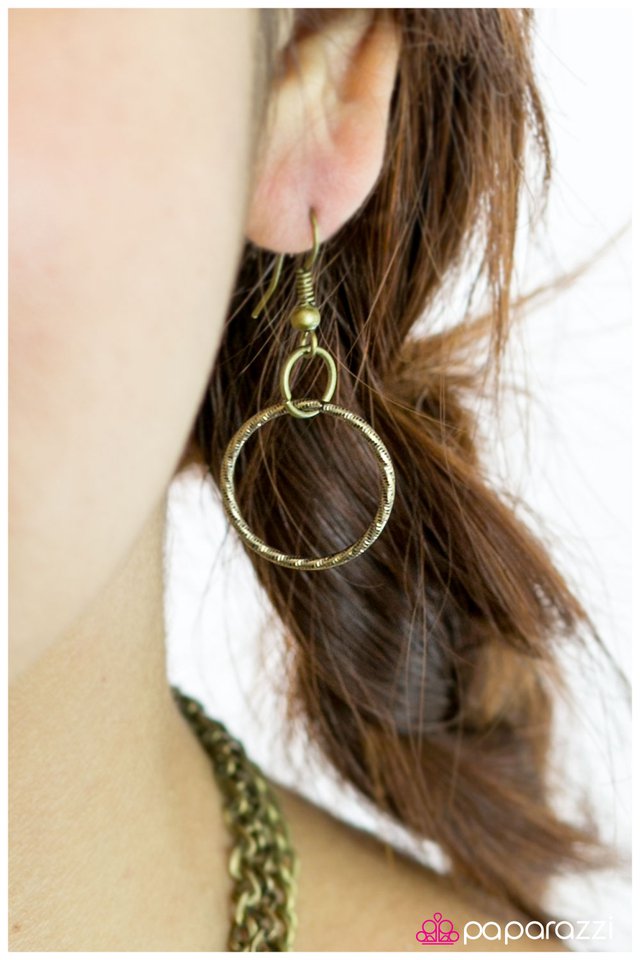 Paparazzi ♥ Hallelujah - Brass ♥ Necklace