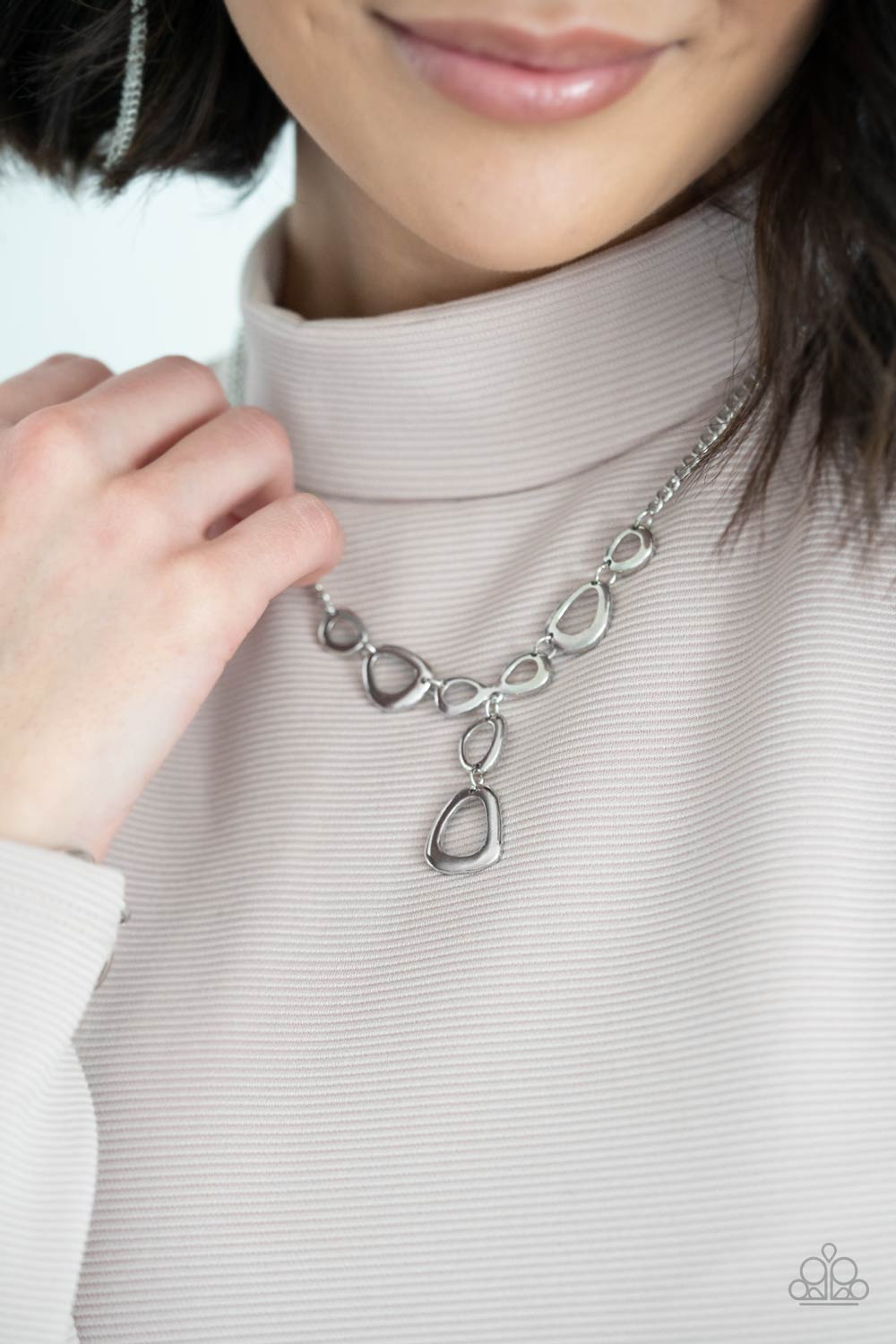 Paparazzi ♥ So Mod - Silver ♥  Necklace