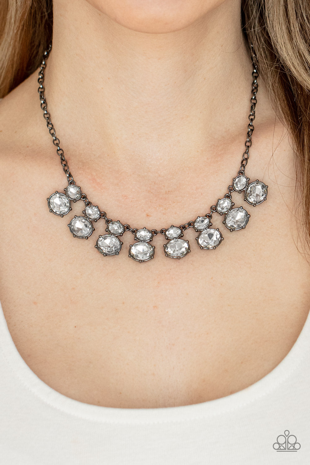 Paparazzi ♥ Cosmic Countess - Black ♥  Necklace