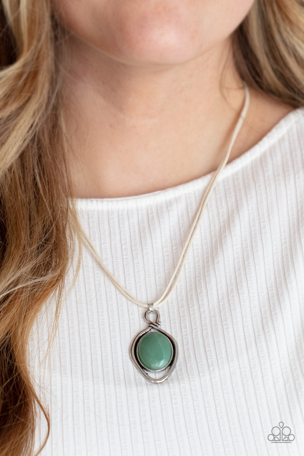 Paparazzi ♥ Desert Mystery - Green ♥  Necklace