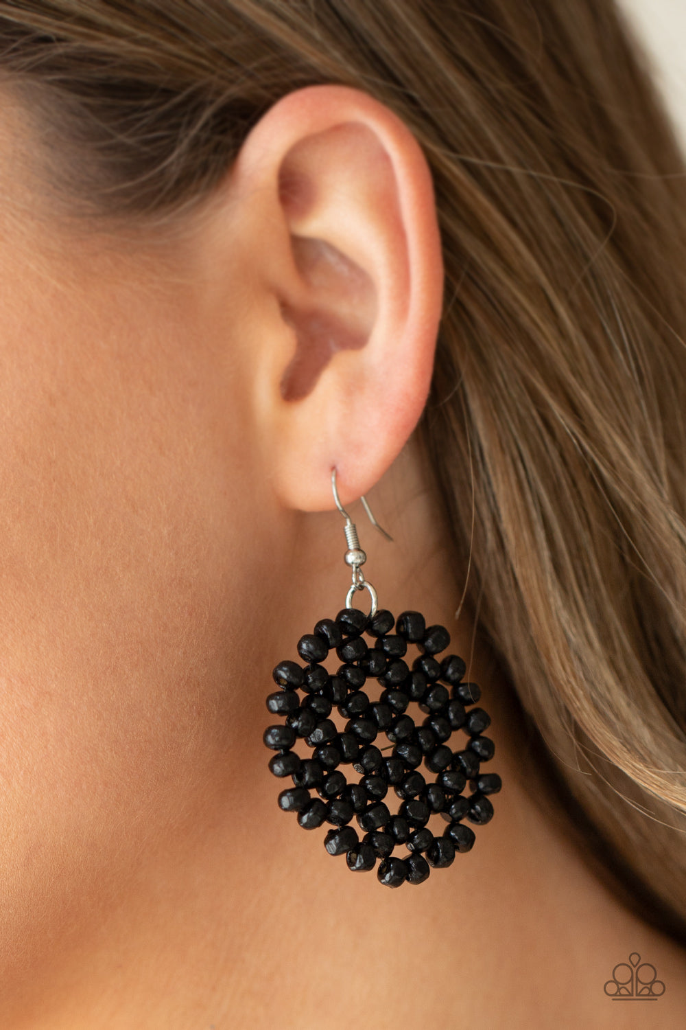 Paparazzi ♥ Summer Escapade - Black ♥  Earrings