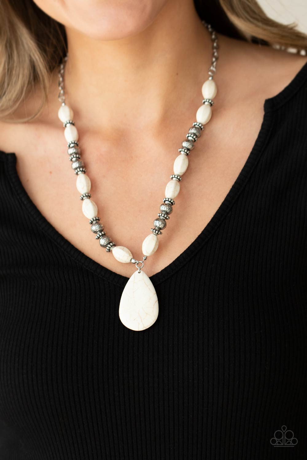 Paparazzi ♥ Blazing Saddles - White ♥  Necklace
