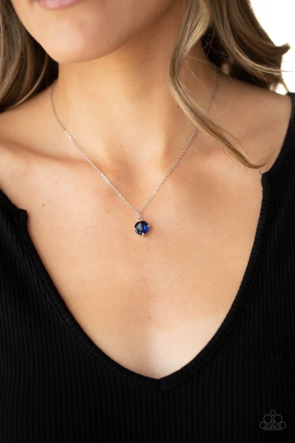 Paparazzi ♥ Undeniably Demure - Blue ♥  Necklace