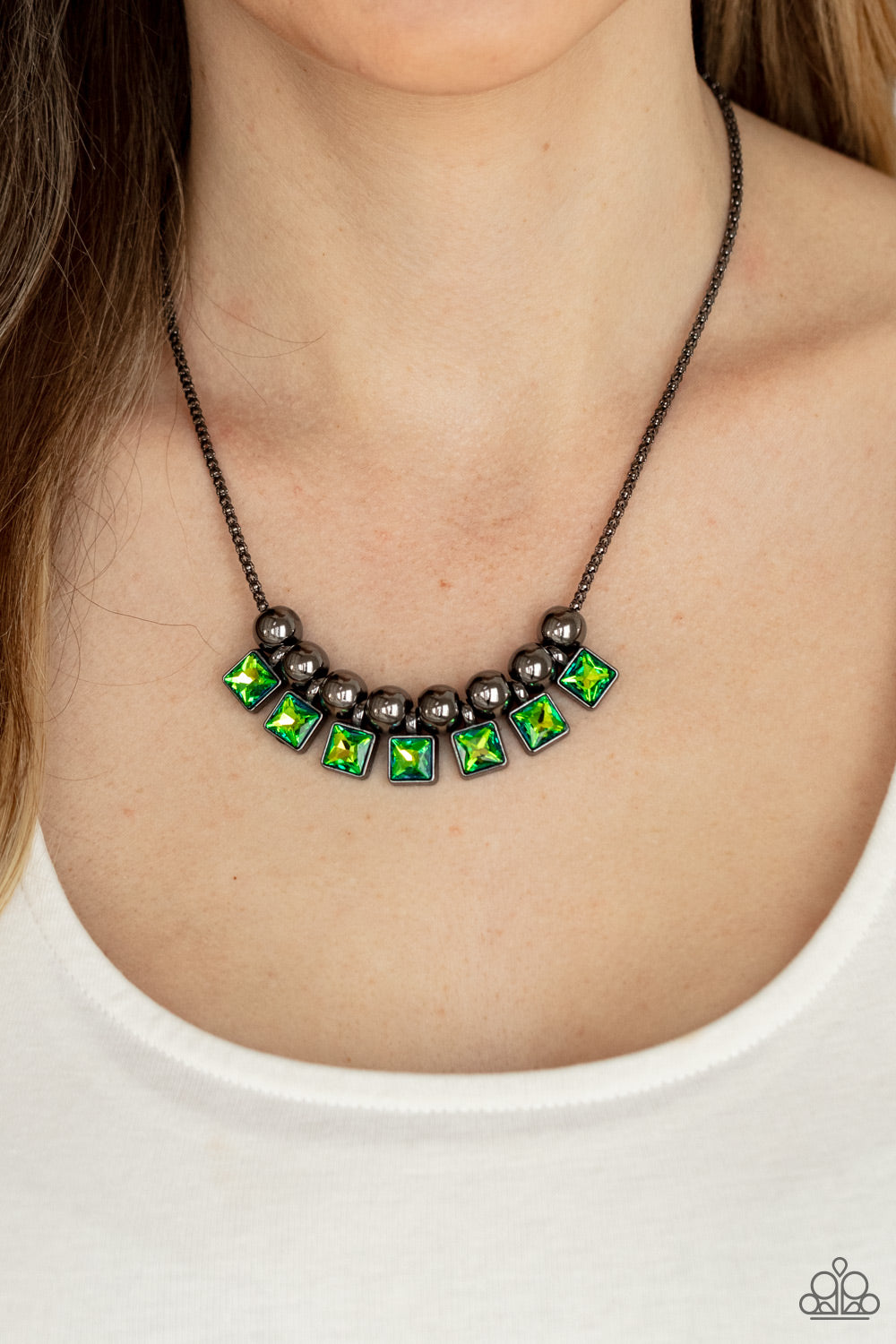 Paparazzi ♥ Graciously Audacious - Green ♥  Necklace