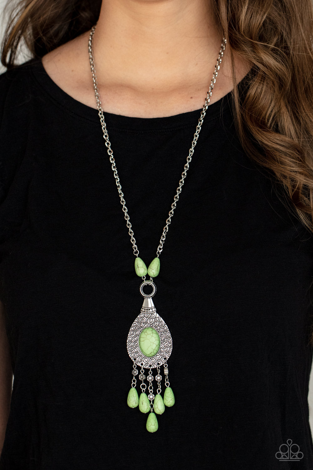 Paparazzi ♥ Cowgirl Couture - Green ♥  Necklace