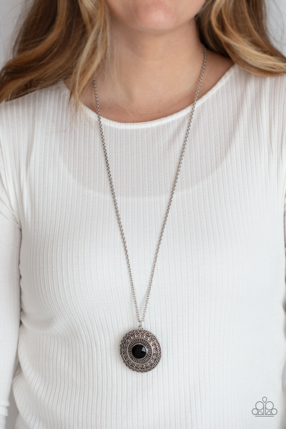 Paparazzi ♥ Aztec Apex - Black ♥  Necklace