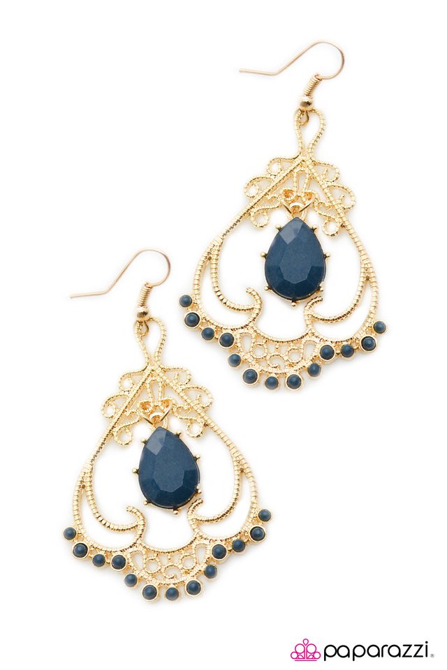Paparazzi ♥ Queen Of Spades - Blue ♥ Earrings