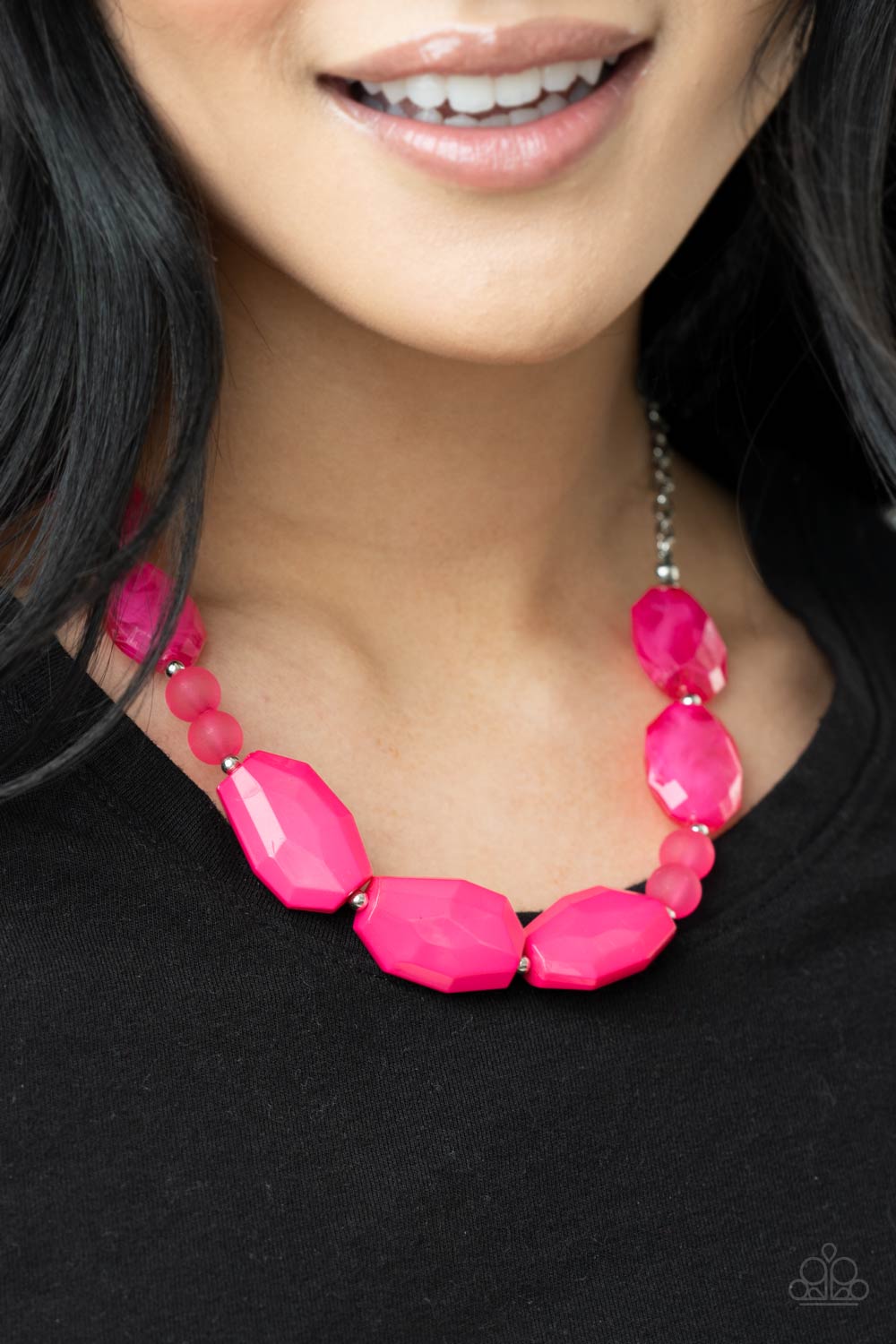 Paparazzi ♥ Melrose Melody - Pink ♥  Necklace