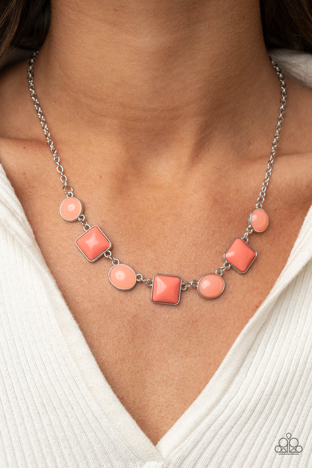 Paparazzi ♥ Trend Worthy - Orange ♥  Necklace