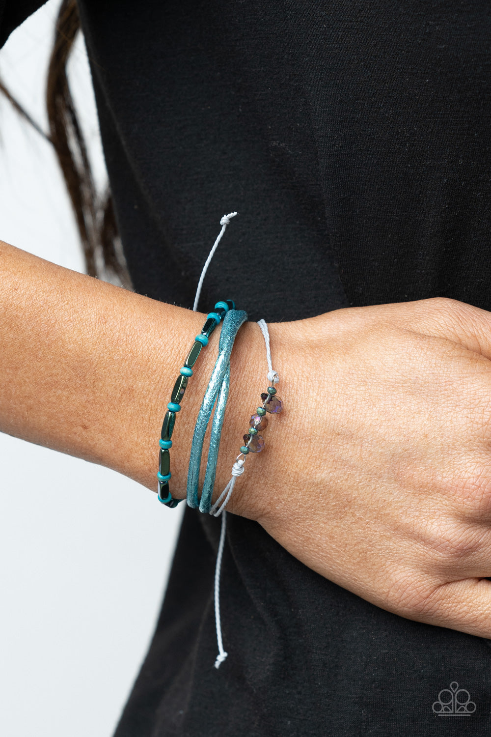 Paparazzi ♥ Holographic Hike - Blue ♥  Bracelet