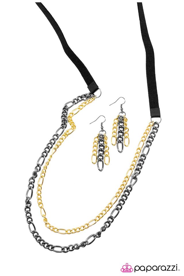 Paparazzi ♥ Wildcat - Black ♥ Necklace