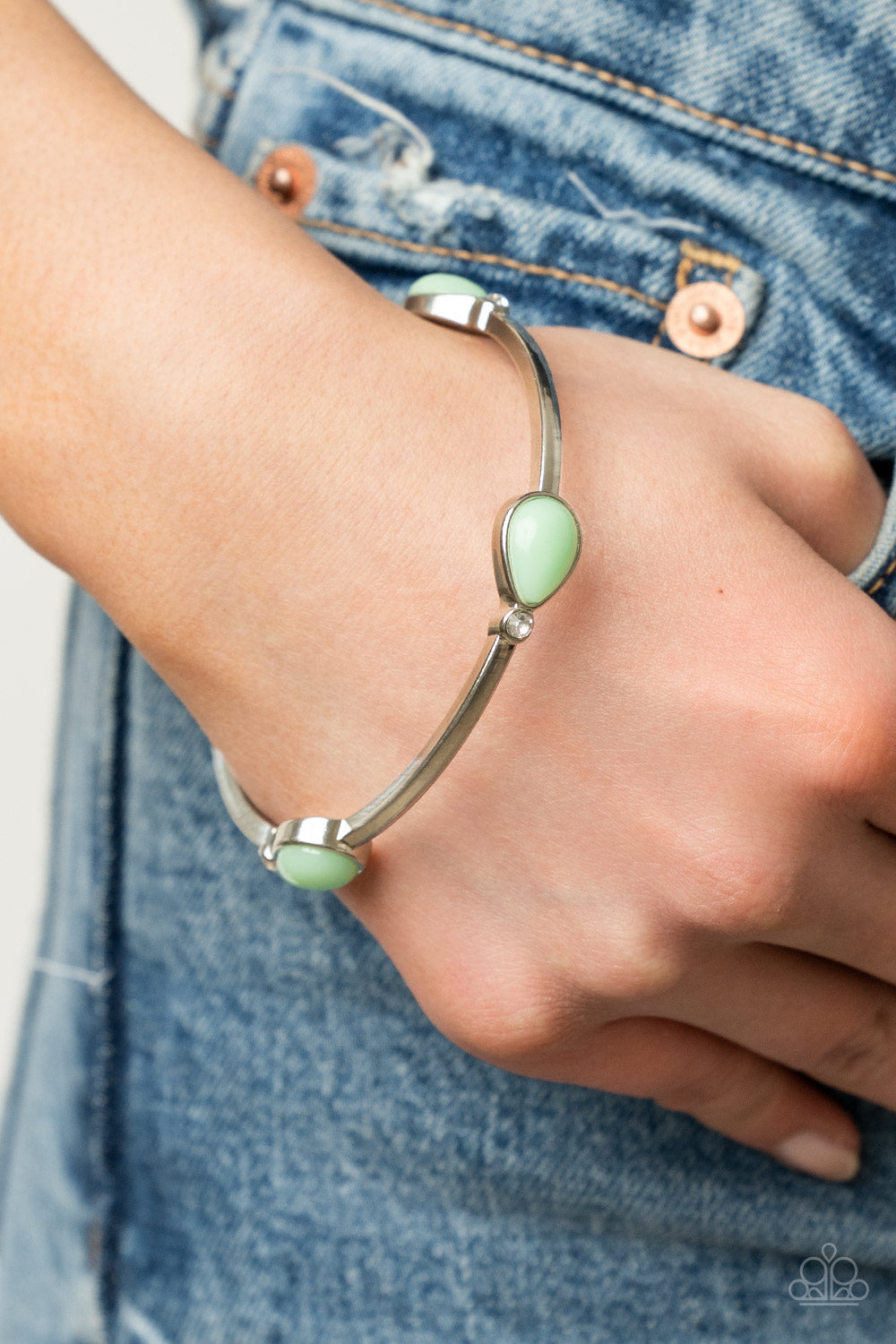 Paparazzi ♥ Dewdrop Dancing - Green ♥  Bracelet