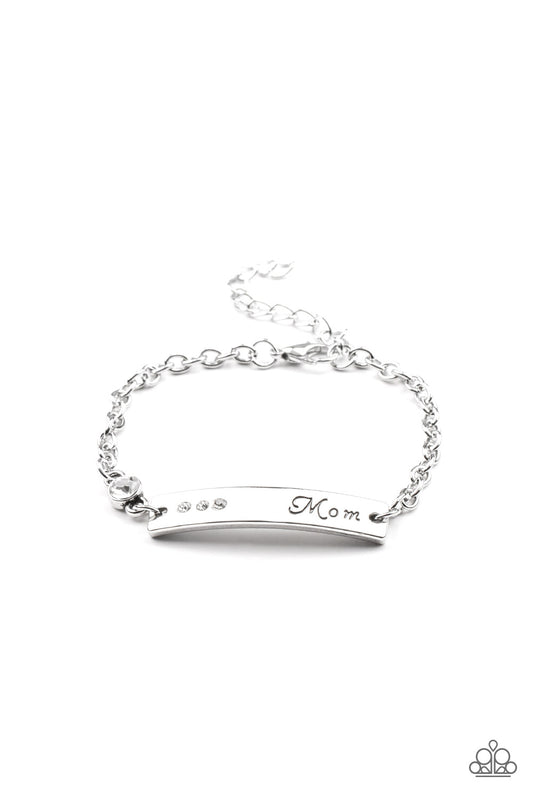 mom-always-knows-white-p9wd-wtxx-106xx