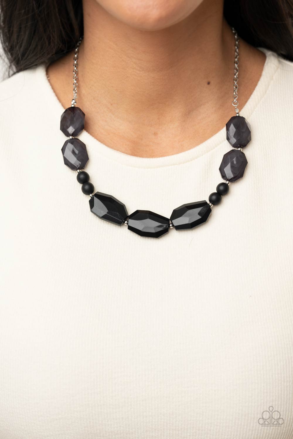 Paparazzi ♥ Melrose Melody - Black ♥  Necklace
