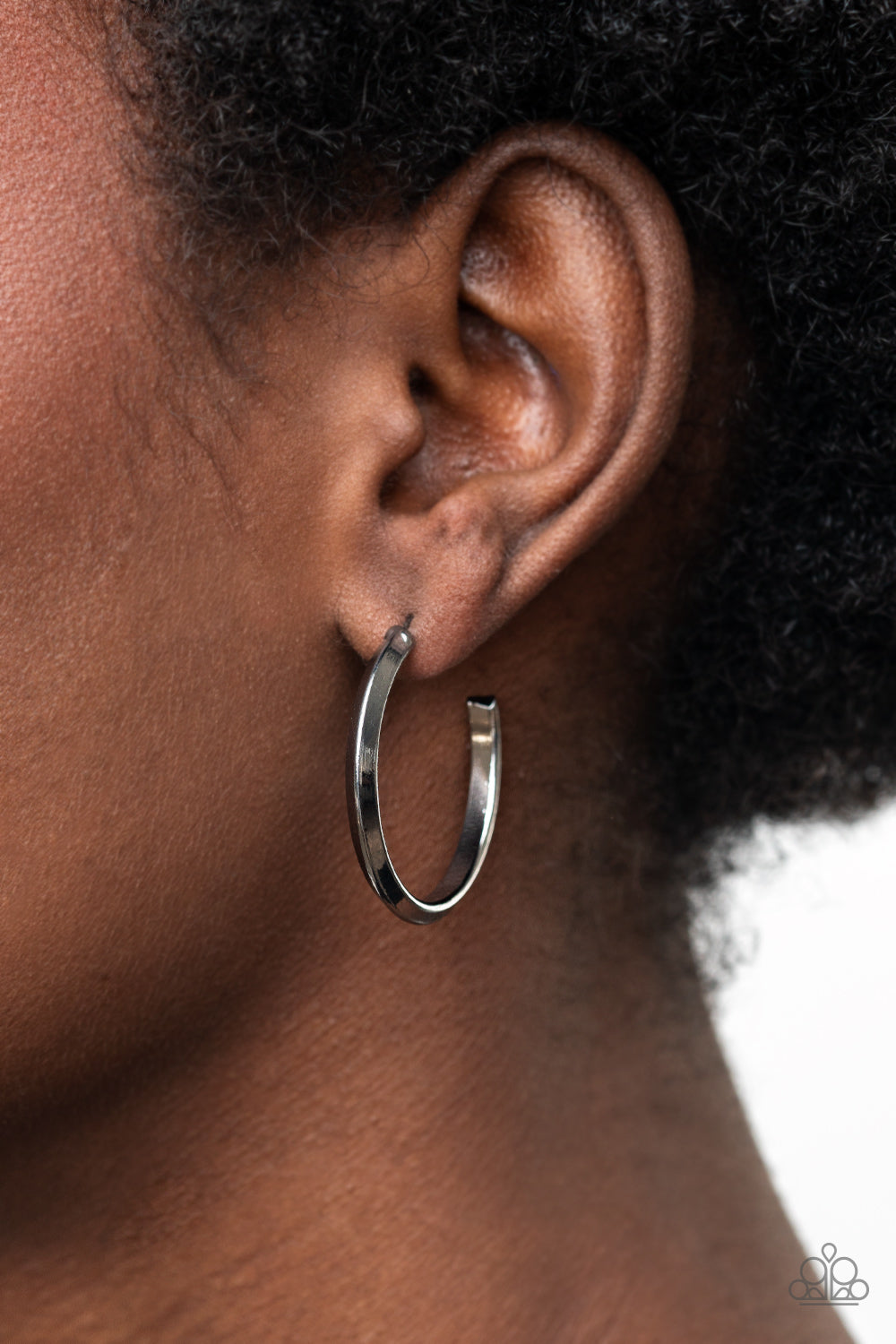Paparazzi ♥ On The Brink - Black ♥  Earrings