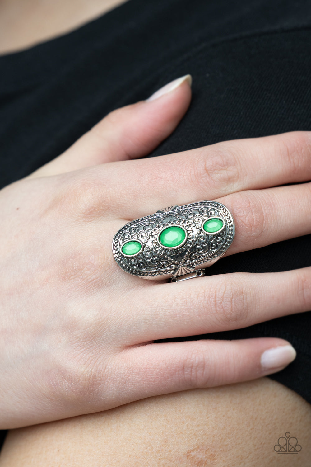 Paparazzi ♥ Promenade Paradise - Green ♥  Ring