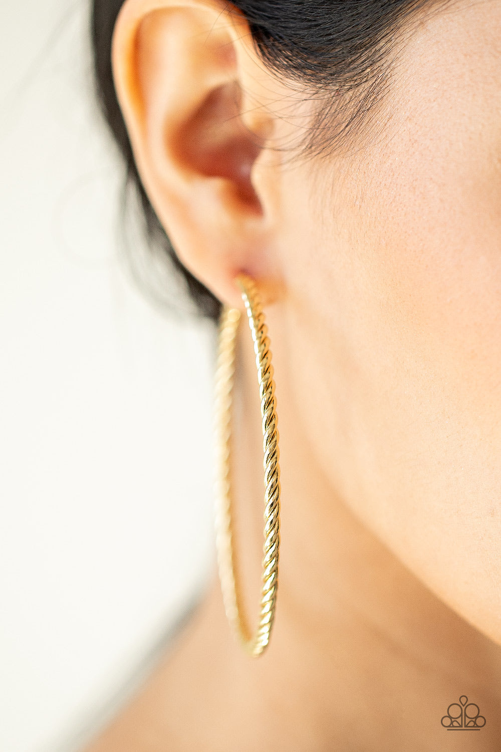 resist-the-twist-gold-p5ho-gdxx-209xx