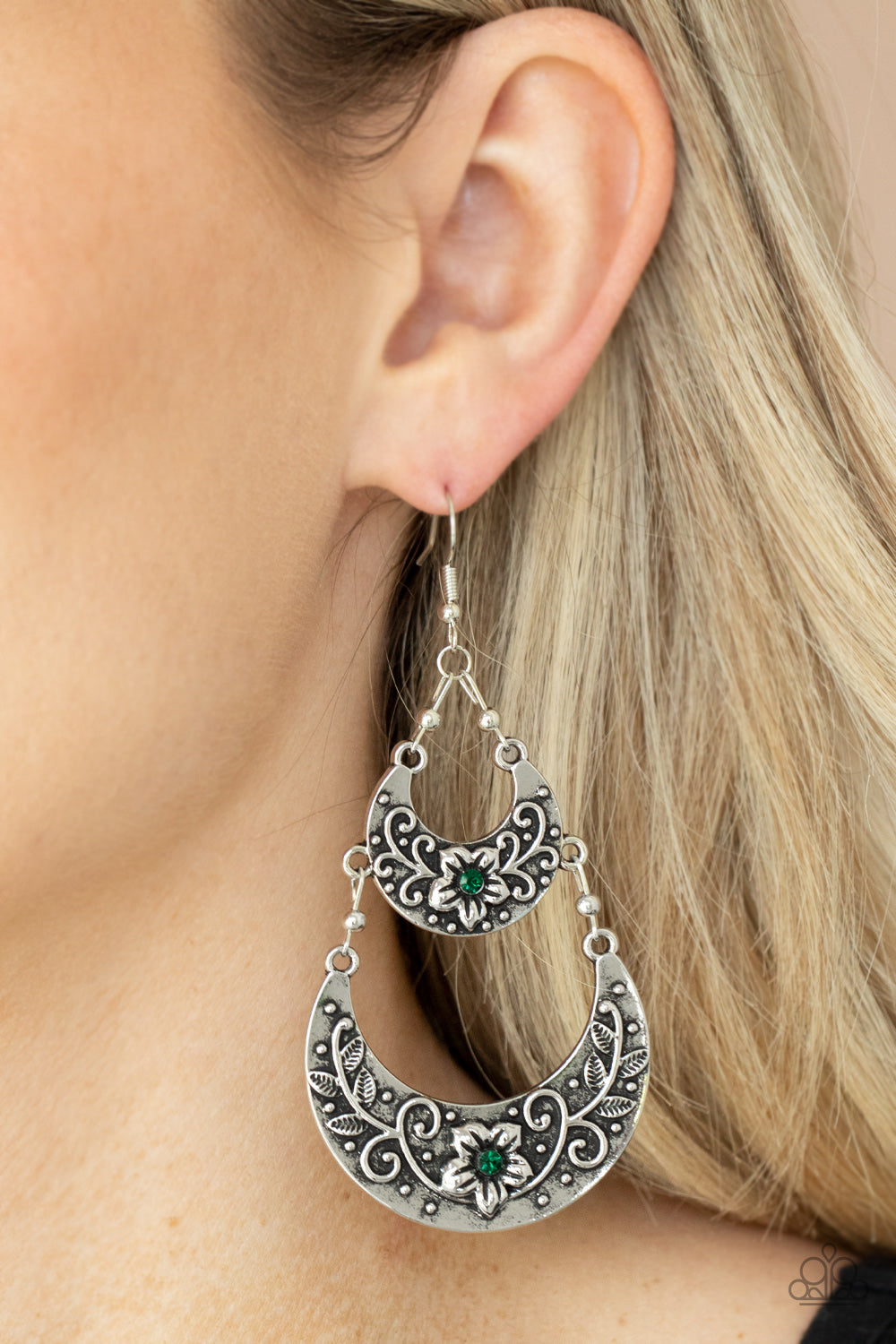 Paparazzi ♥ Springtime Gardens - Green ♥  Earrings